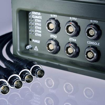 堅(jiān)固可靠的軍用移動(dòng)路由和計(jì)算機(jī)